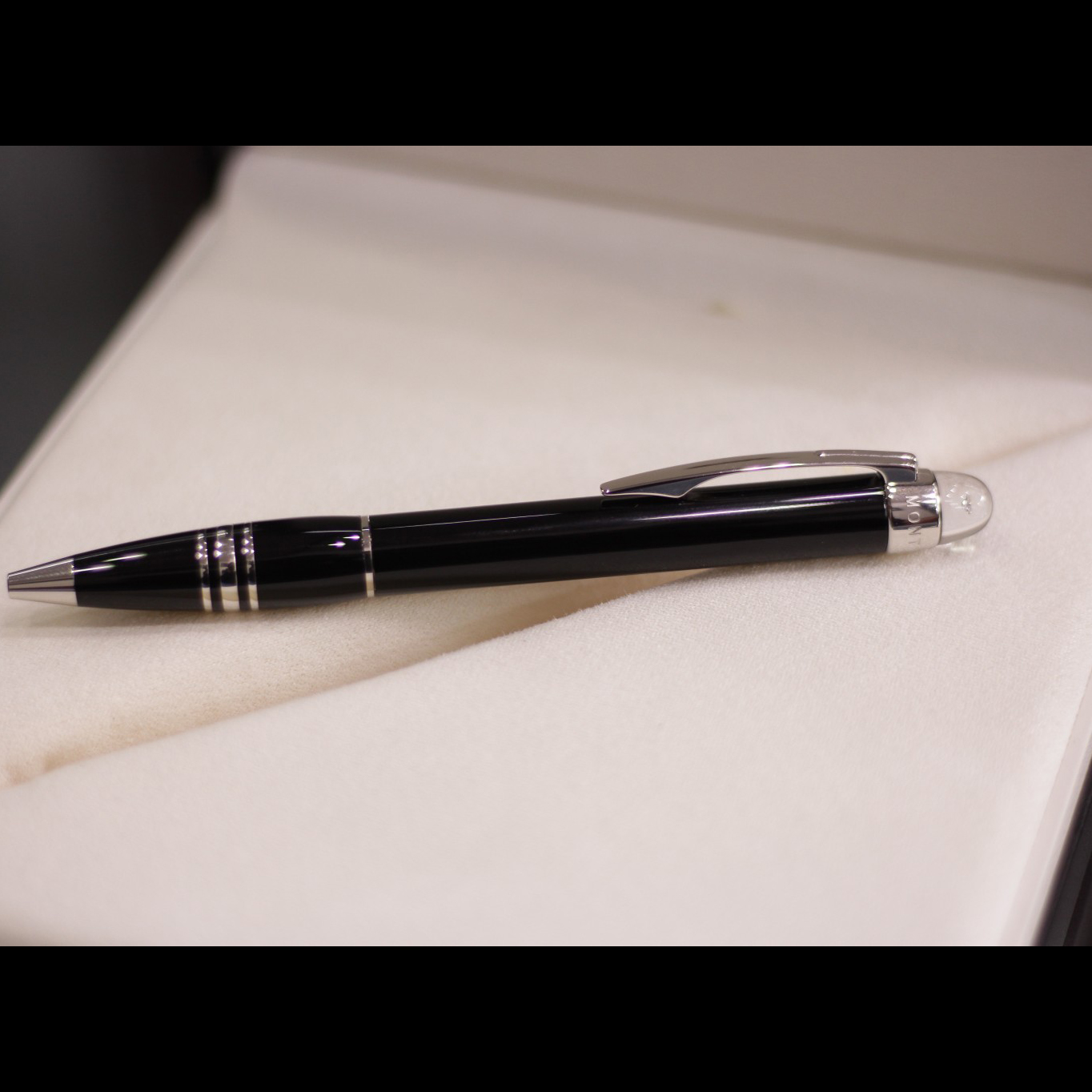 qua_tang_but_cao_cap