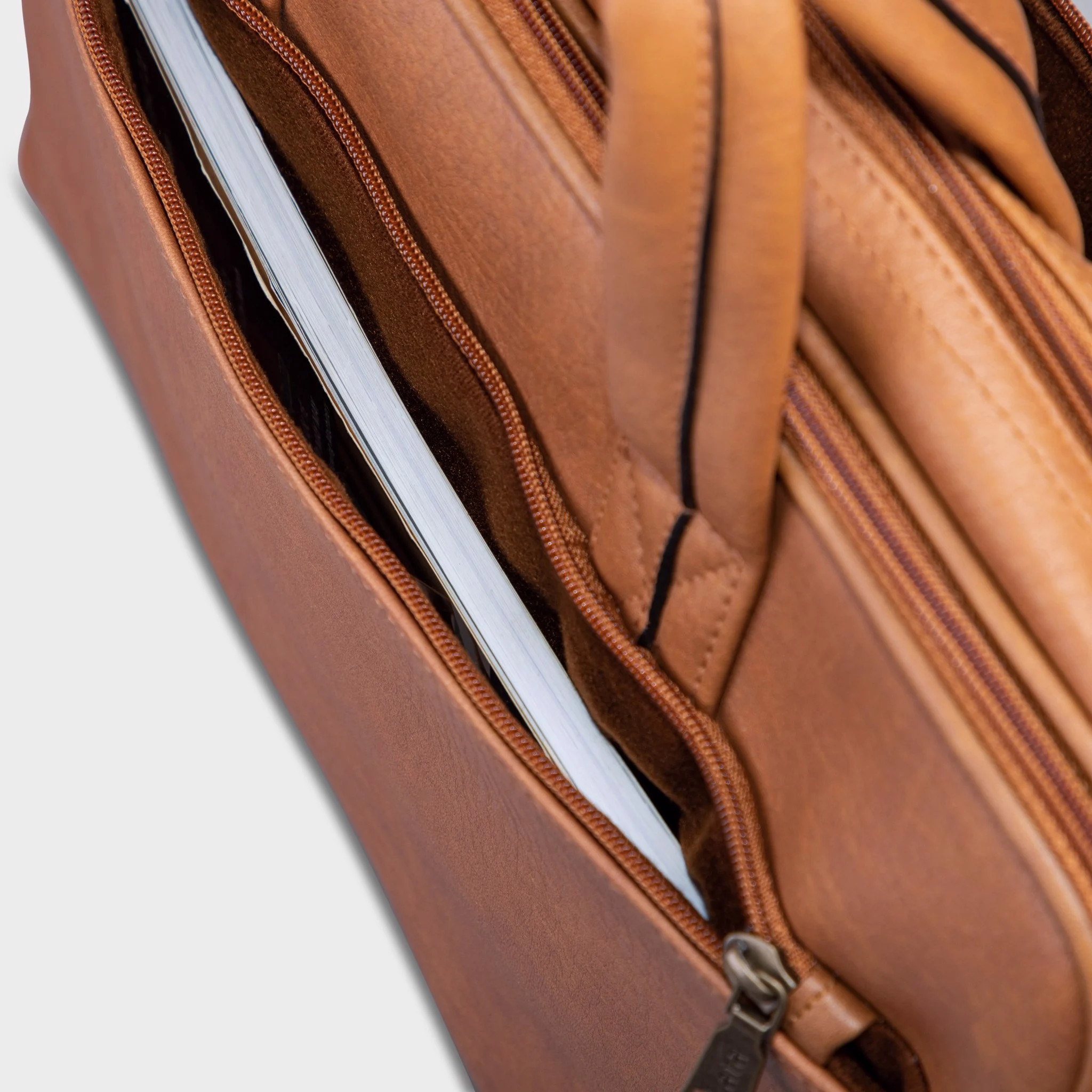 z3282852239040_976a2446e91dad73507faa2e9cecdf78